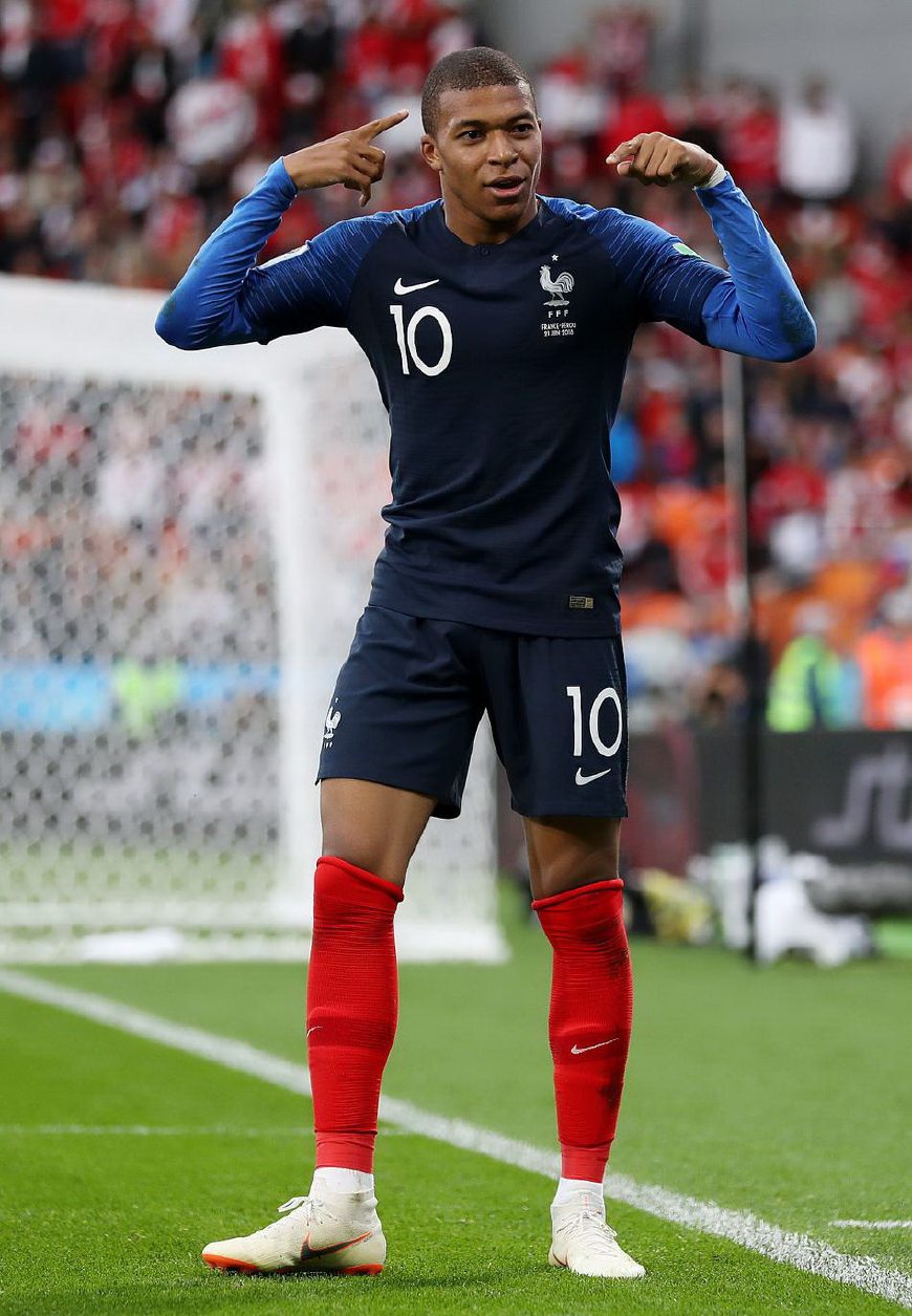 博列洛：皮奥20岁已非常全面，意大利国家队有了未来中锋人选（博列洛：20岁皮奥已相当全面，意大利队未来中锋人选已现）