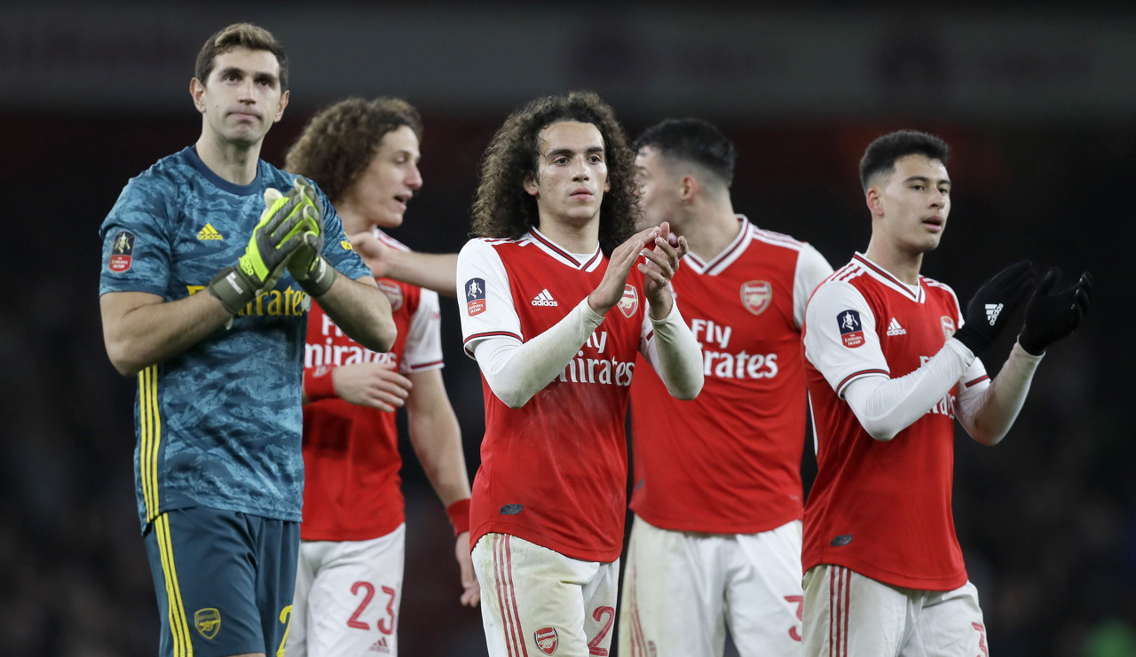 174次扑救，库尔图瓦是2025年五大联赛扑救次数最多的门将（库尔图瓦以174次扑救领跑2025年五大联赛门将扑救榜）