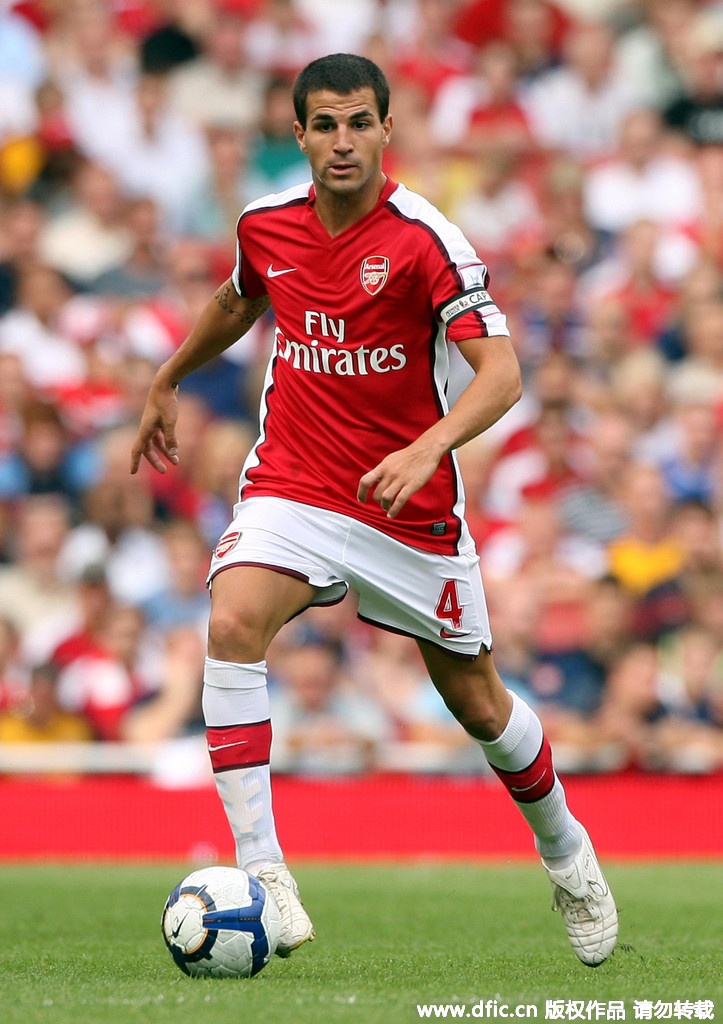 申花官方：今日一线队收假集结训练，阿苏埃、陈晋一等未归队（申花通报：一线队今日结束假期开始合练，阿苏埃、陈晋一等暂未归队）