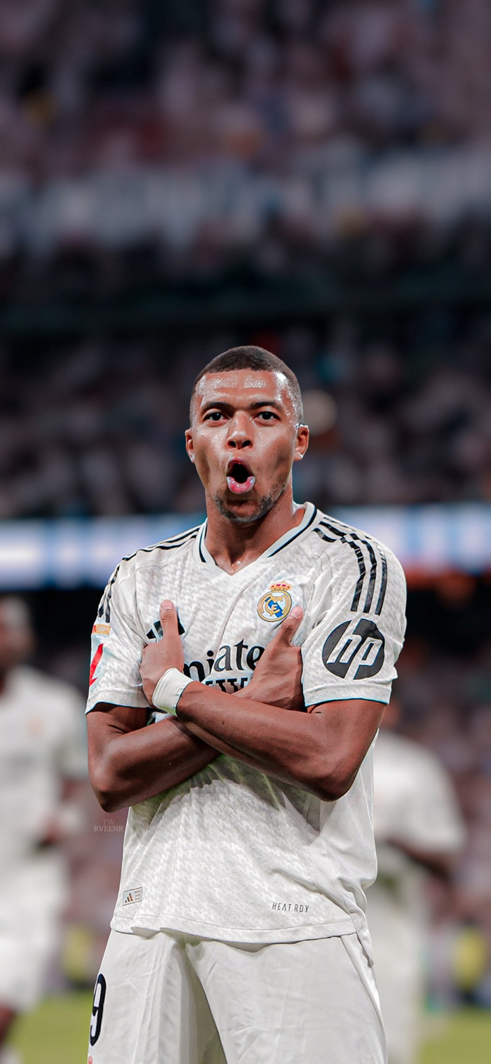 齐达内上海弄堂和樊振东打乒乓球 莫德里奇马塞洛皇马功勋球员点赞（齐达内在上海弄堂与樊振东打乒乓，莫德里奇、马塞洛等皇马功勋点赞）