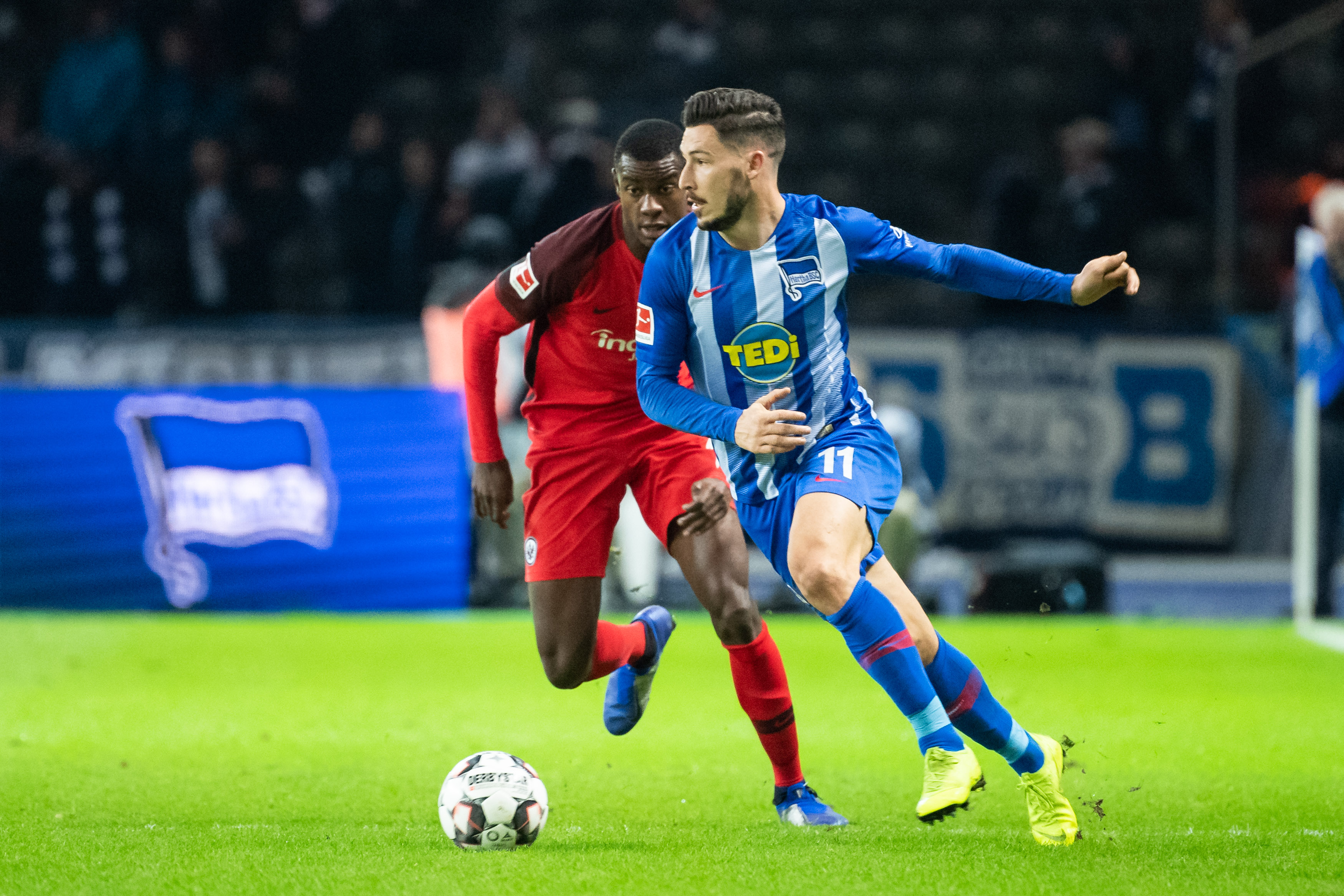 意甲保级生死冲！萨索洛主场剿杀19名紫百合，贝拉尔迪复出即王炸（意甲保级决战！萨索洛主场迎击紫百合19人，贝拉尔迪复出即发威）