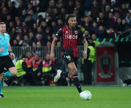 兰克尔-泽在上周举办婚礼，此前他与青岛海牛闹得不欢而散（与青岛海牛不欢而散后，兰克尔-泽上周步入婚姻殿堂）