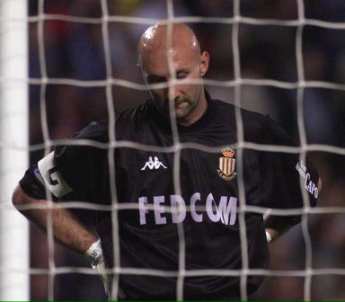 球星用一次大帽点燃全队（球星关键封盖点燃全队士气）