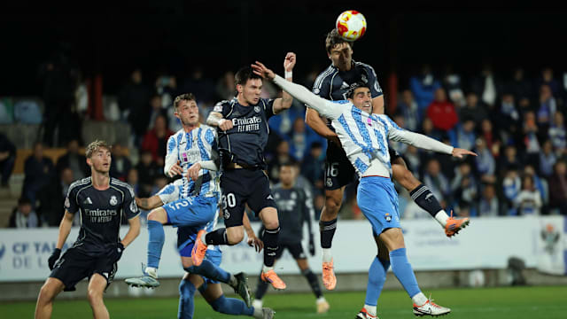 混团世界杯！爆大冷，国乒首败，世界冠军被翻盘，王曼昱疯狂逆转（混合团体世界杯上演冷门！国乒吞下首败，世冠惨遭逆转，王曼昱惊天翻盘）