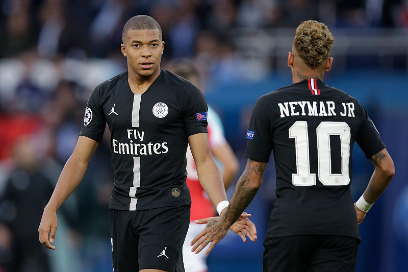 尤尔曼德：埃切韦里冬窗将回曼城，他潜力巨大没制造任何问题（尤尔曼德：埃切韦里将于冬窗回归曼城，天赋出众且未惹麻烦）