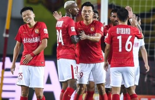 那不勒斯官方：吉尔莫将于下周一在伦敦接受手术（那不勒斯官宣：吉尔莫将于下周一赴伦敦接受手术）