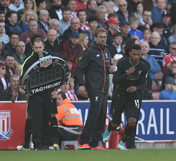 利物浦冬窗瞄准弗拉霍维奇，报价2000万欧元求购尤文前锋（利物浦冬窗锁定弗拉霍维奇，开出2000万欧求购尤文射手）