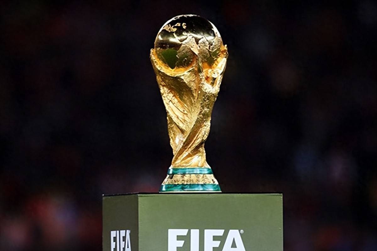 英媒：利兹联有意在冬窗引进米兰前锋希门尼斯（英媒：利兹联拟冬窗签下米兰前锋希门尼斯）