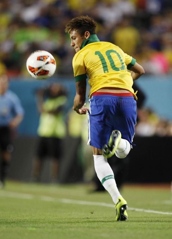 萨内谈离开拜仁原因：不全是因为钱，加拉塔萨雷的目标很远大（萨内解释离开拜仁：并非只为金钱，更看重加拉塔萨雷的宏大目标）