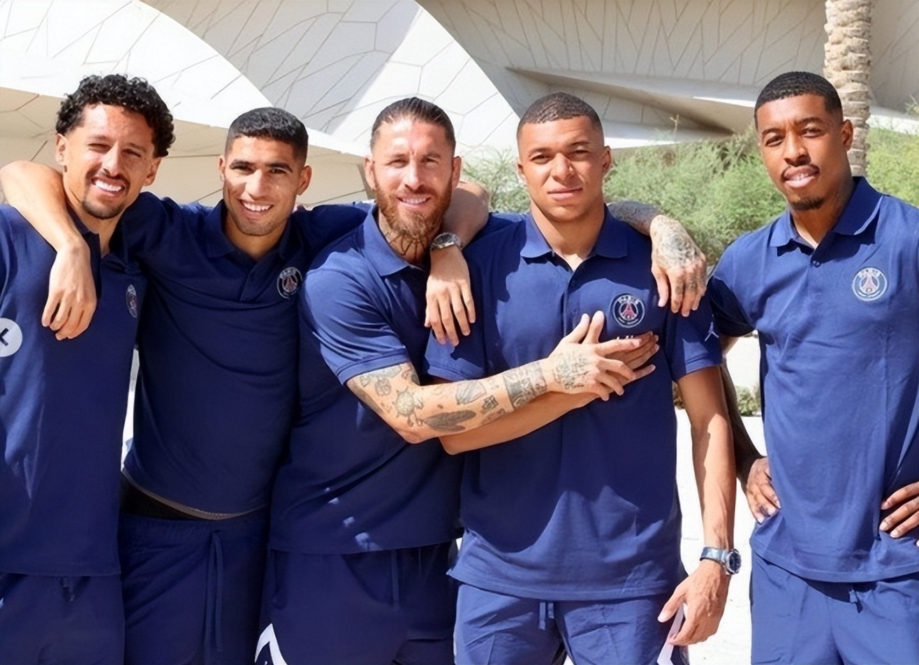 斯基拉：那不勒斯依然想租梅努，球员也想要获得更多出场机会（斯基拉：那不勒斯继续追租梅努，球员希望获得更多上场时间）