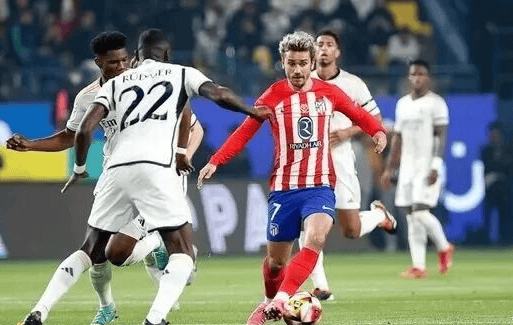 本菲卡遇苦主仍难翻身 数据示切尔西小胜晋级（本菲卡难破苦主魔咒，数据看好切尔西小胜晋级）