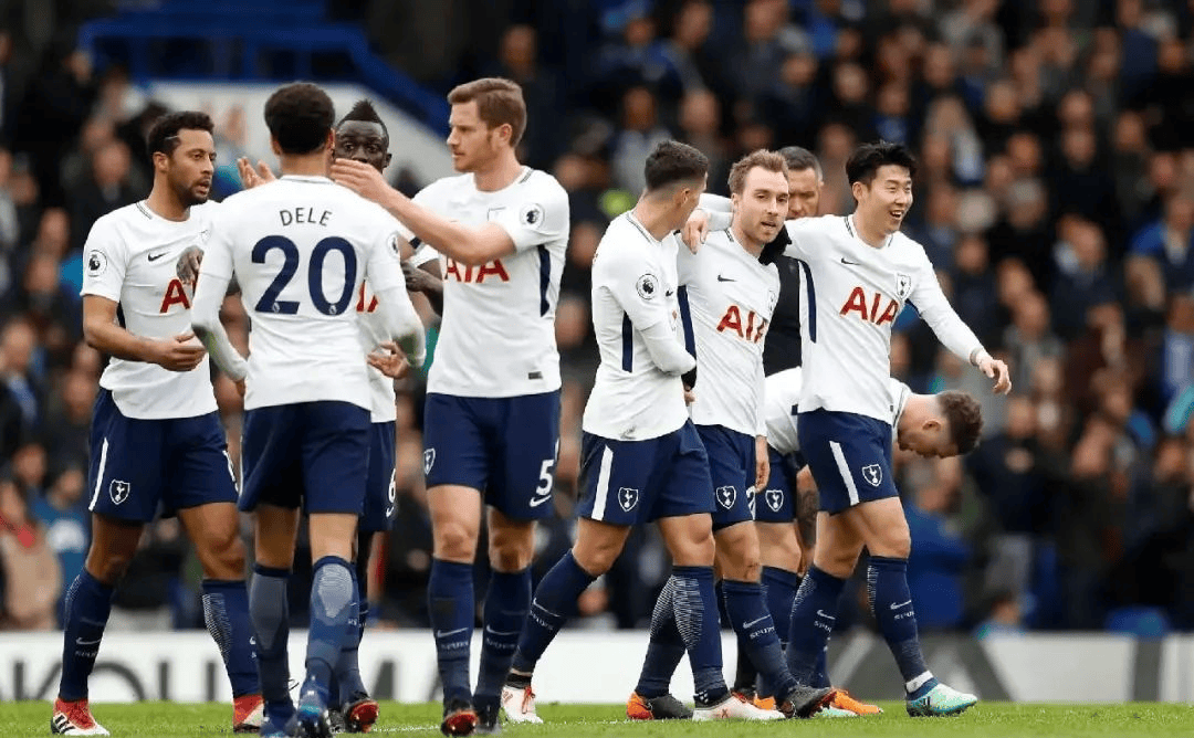 热议海港输球：古斯塔沃停赛影响大；亚冠已是舆论负担（海港告负引热议：古斯塔沃停赛影响显著，亚冠成舆论包袱）