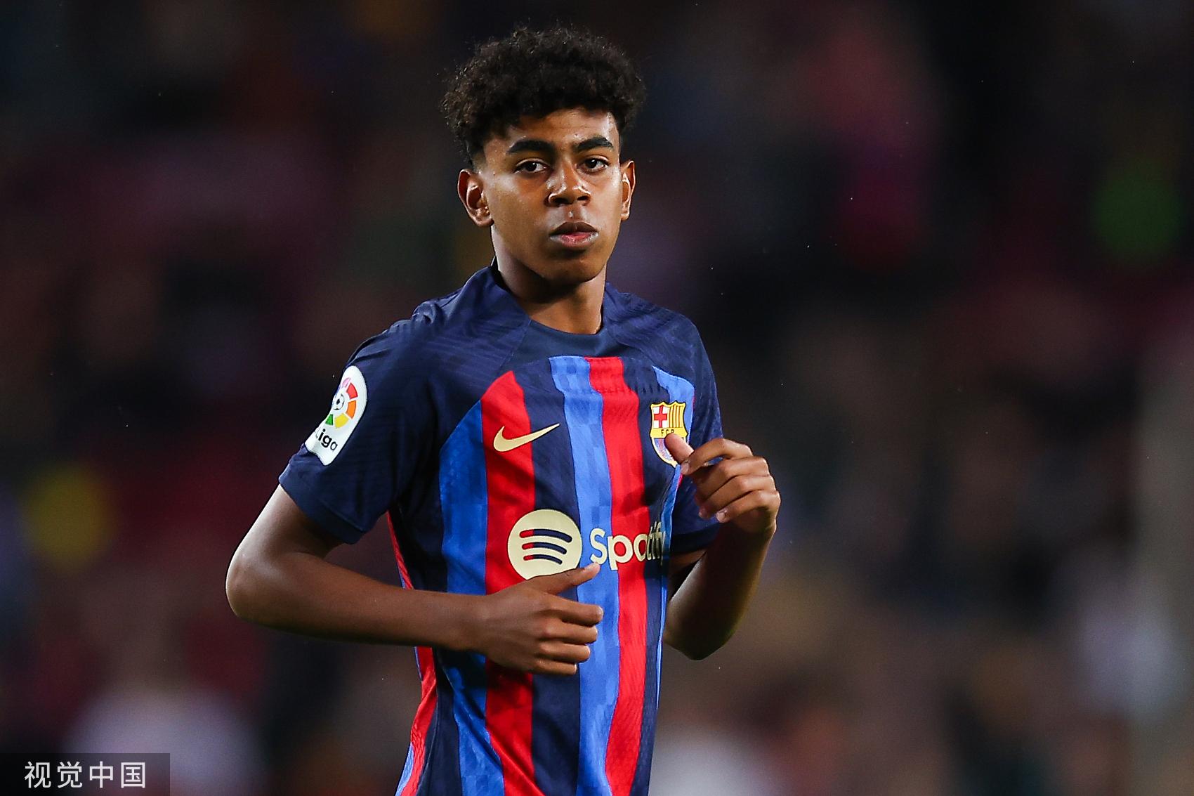 国足友谊赛战胜韩国展现新阵容（国足热身赛力克韩国，全新阵容亮相）