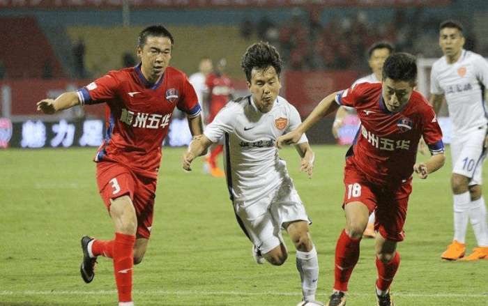 损兵折将!曼联战蓝狐恐难大胜 数据示2-1晋级（曼联伤情严峻，战蓝狐恐难大胜，数据预测2-1晋级）